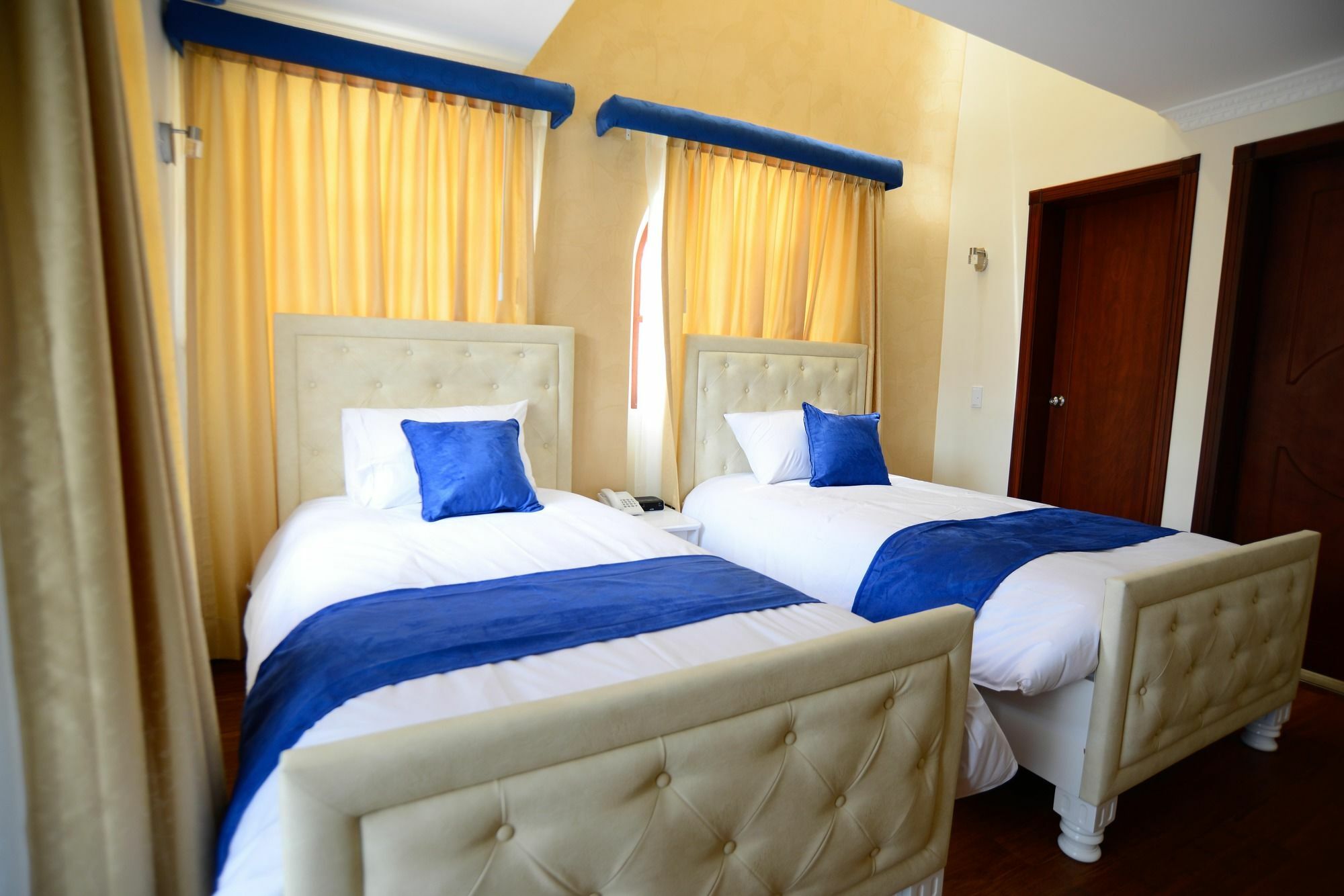 Marquiz Hotel Boutique Quito Esterno foto